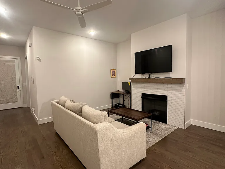 1705B Cass St #B — Photo 6