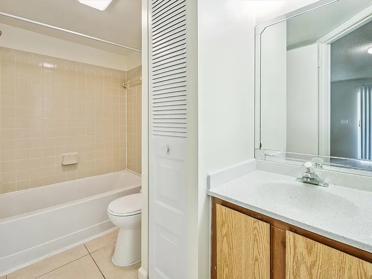 Latigo 27 — Photo 85