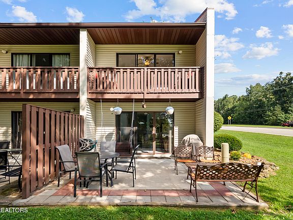 5th image of 37 Wilshire Heights Dr #37