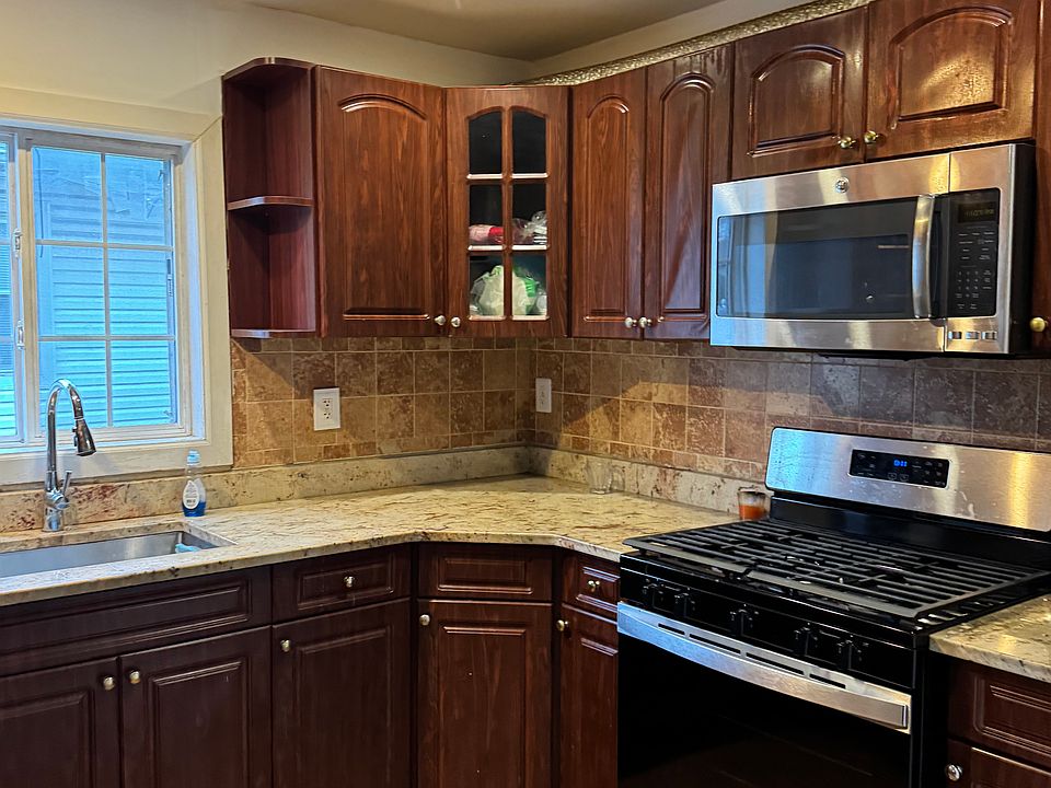 1st image of 137 Avenue 218th St #1
