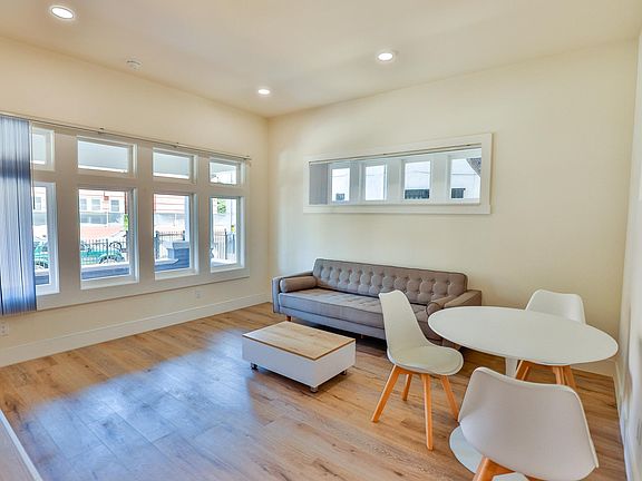 2nd image of 1426 W 27th St