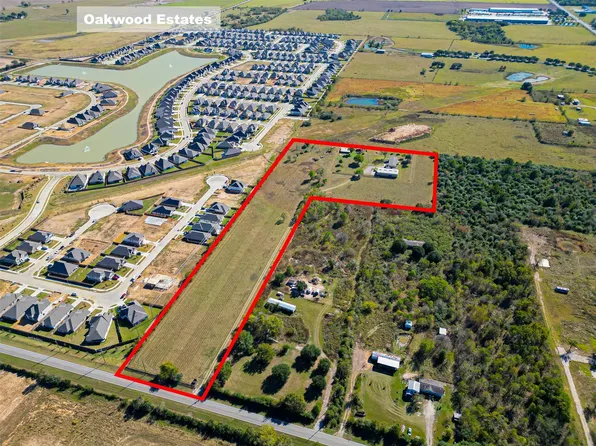 32445 Knebel Rd, Waller, TX 77484