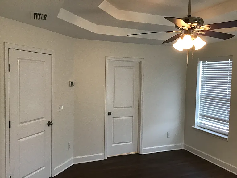 31 Hiller Ln — Photo 8