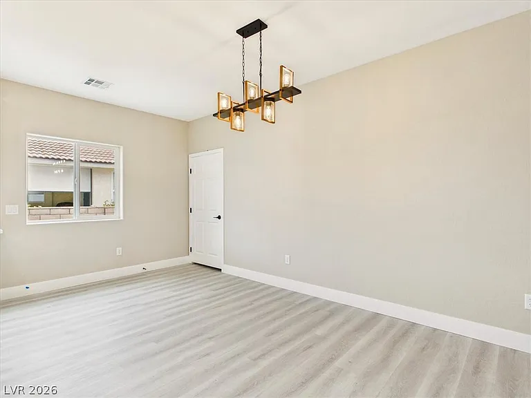 1740 S Jerome Ln — Photo 12