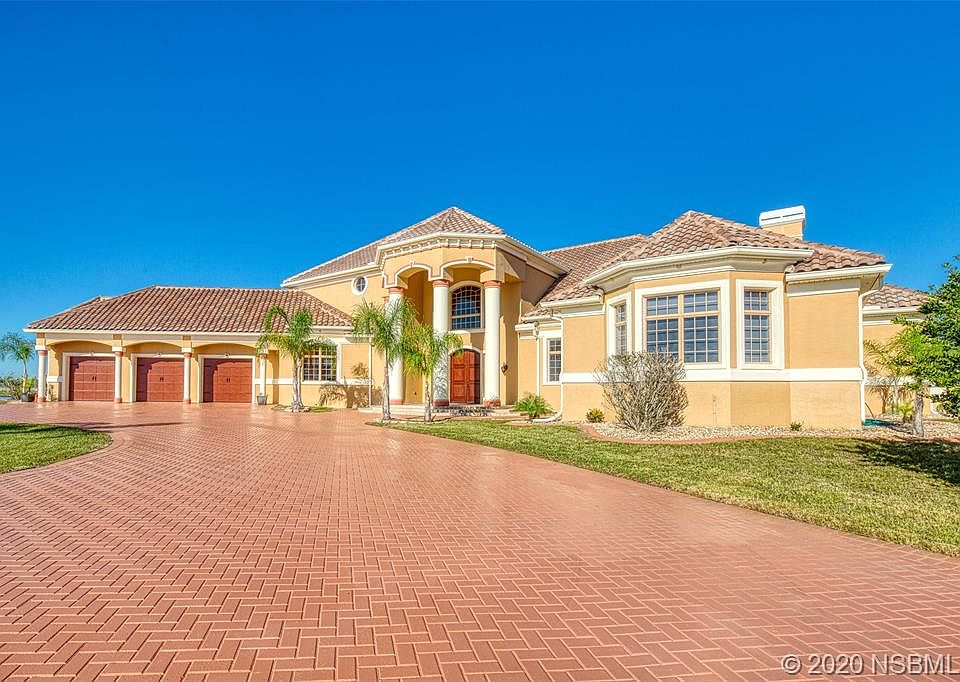 1st image of 700 Hammett Ln