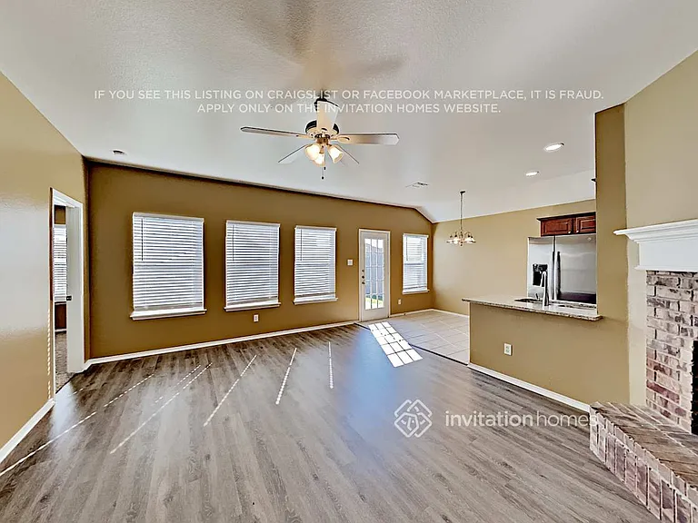7419 Lake Front Trl — Photo 4