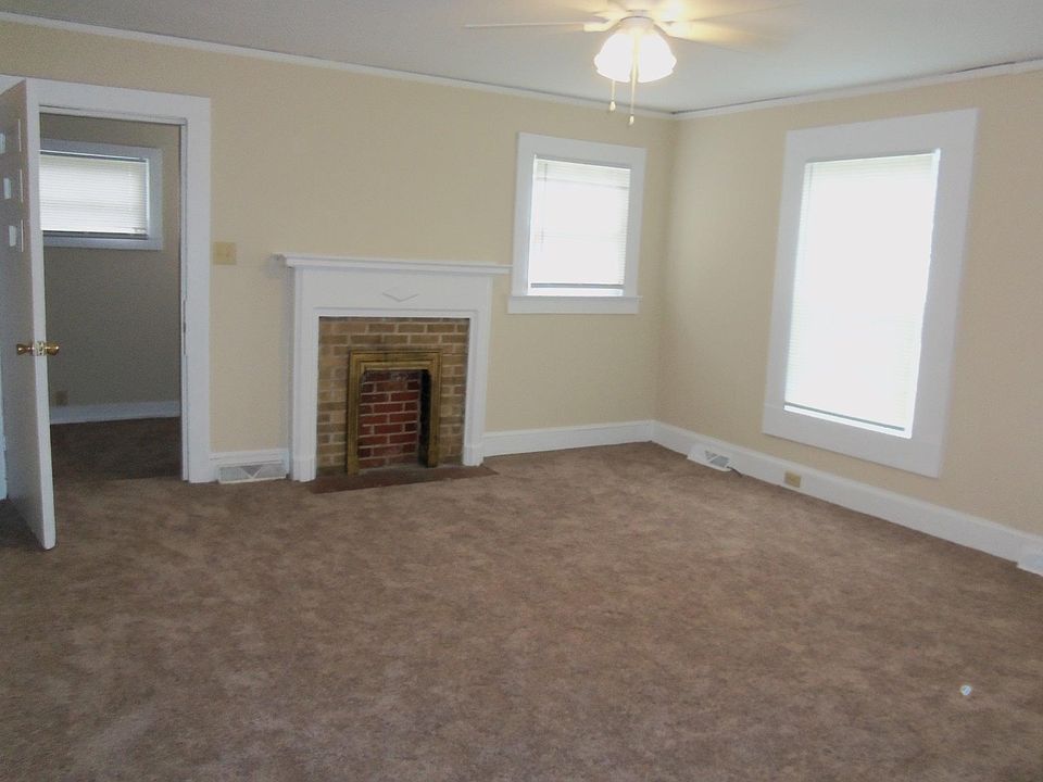 1st image of 226 Sloan Ave #Ii