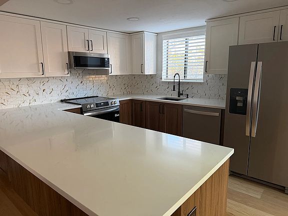 2nd image of 9543 W 89th Cir