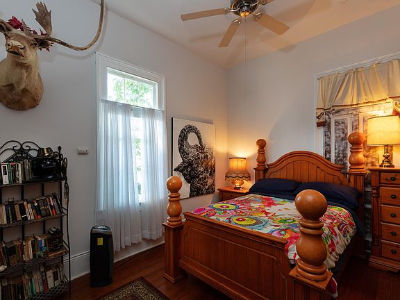 4th image of 2840 Annunciation St
