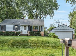 1418 Judith Ave, Roseville, MN 55113