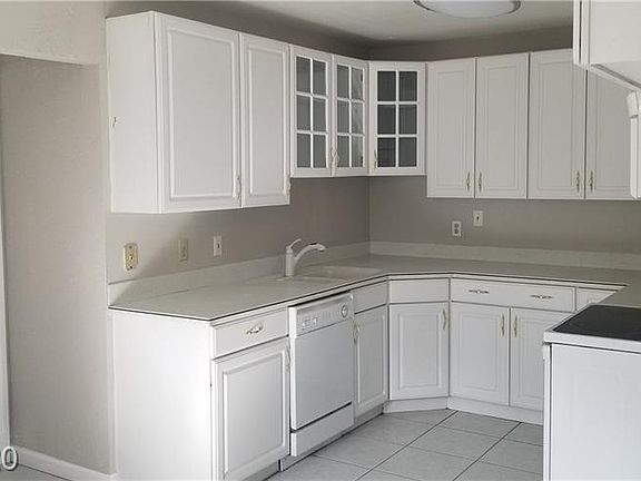 3rd image of 4548 Eureka St
