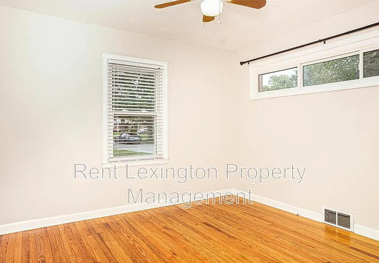 1771 Harrodsburg Rd — Photo 9