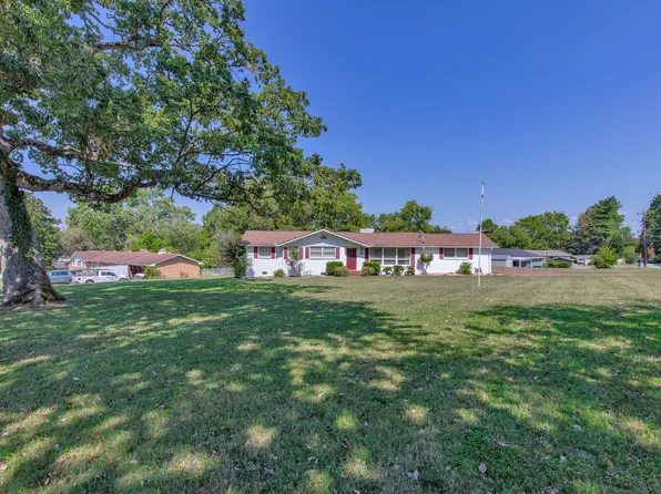 448 Walton Ferry Rd, Hendersonville, TN 37075