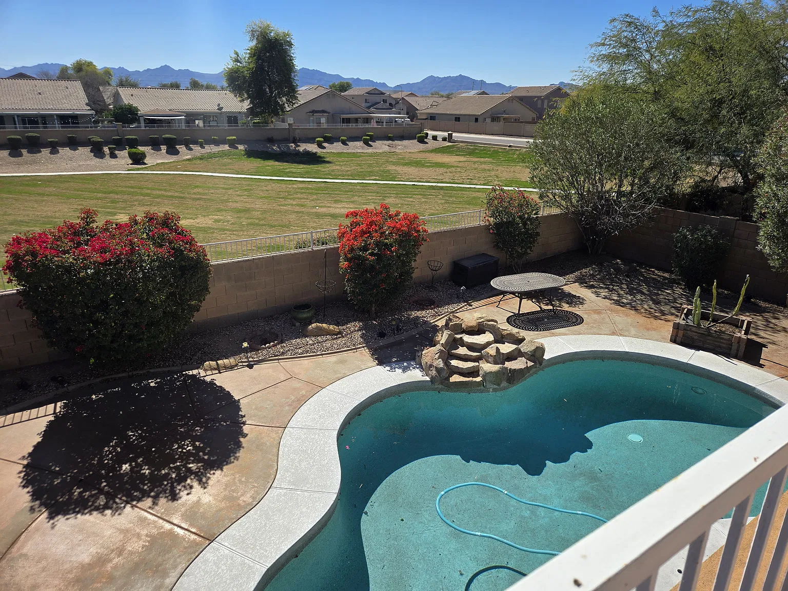 4 bed, 2406 sqft, $3,200 — Photo 3