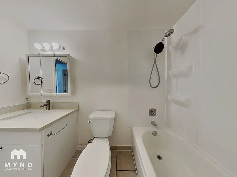 8612 Sw Ctr — Photo 16