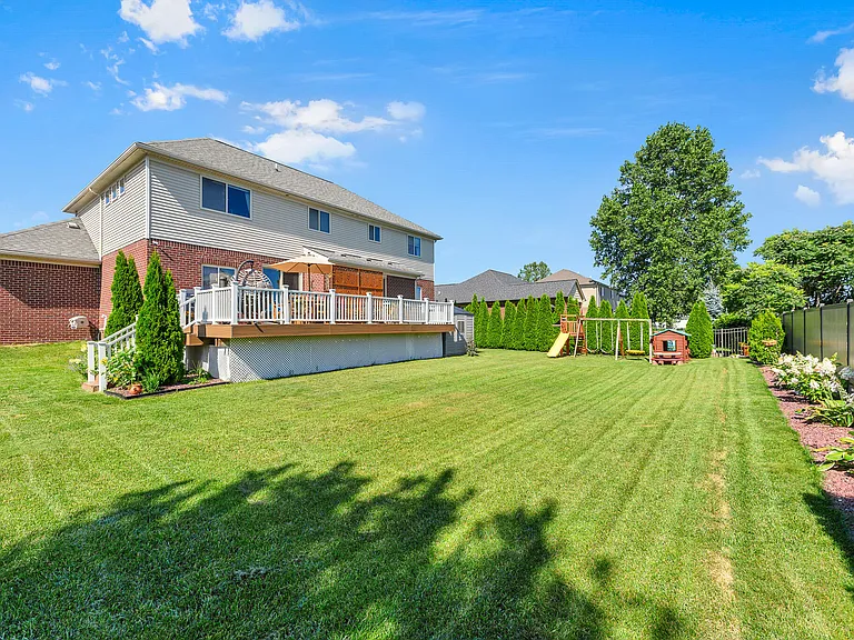 26574 Bronx Dr — Photo 9