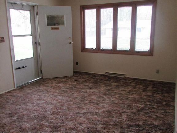 3rd image of 3419 Chadwick Dr