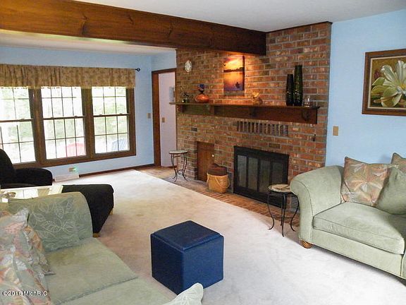 3rd image of 3139 Emberwood Dr SE