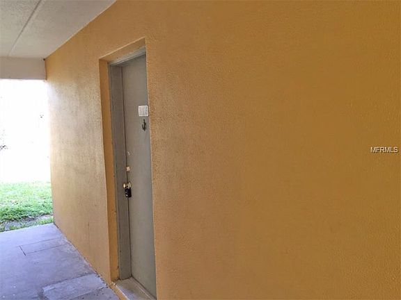2nd image of 106 W Logarto Cir APT B0105