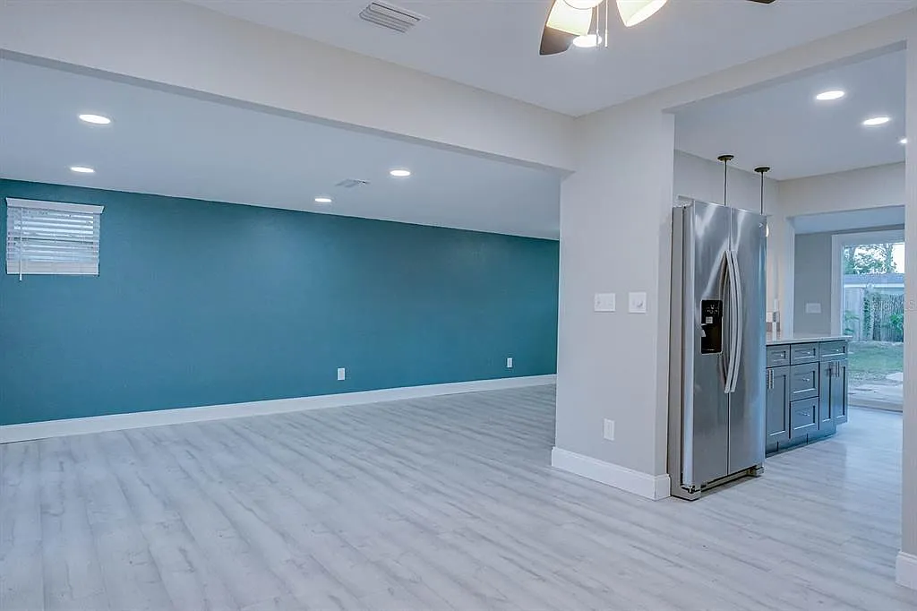 2 bed, 1.0 bath, 1100 sqft, $2,150 — Photo 2