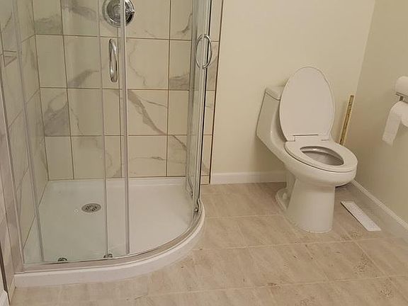3rd image of 2821 Bellevue Way SE #2S