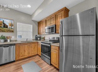 27 W 162nd Ter, Belton, MO 64012