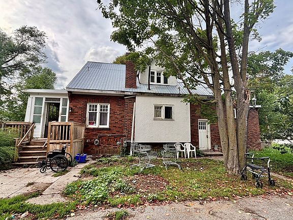 5th image of 312 Colborne St