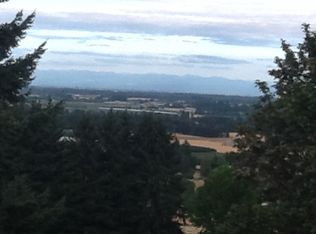 242 NW Walnut Ave, Dundee, OR 97115