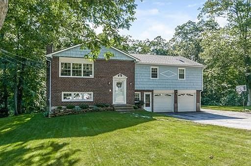 1st image of 29 Denler Dr
