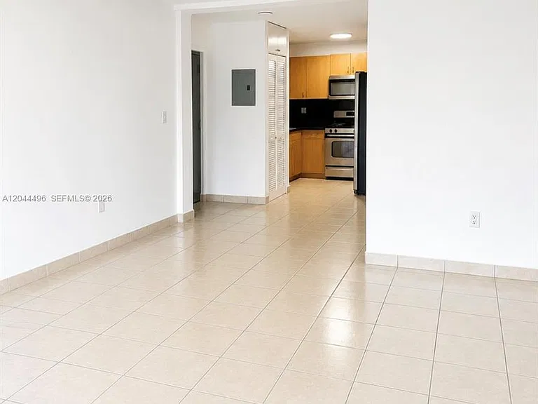 16851 NE 35th Ave #27 — Photo 4