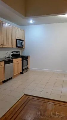 Rented by Hillel Realty Group | media 14