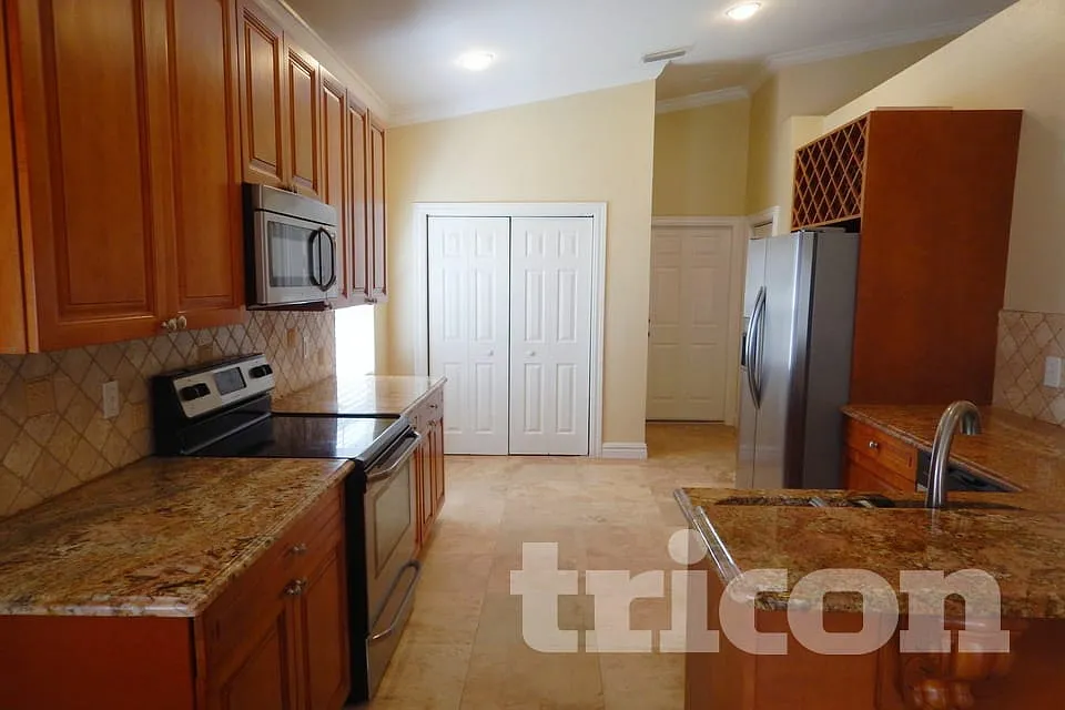 2513 W Wilder Avenue Tampa FL — Photo 3