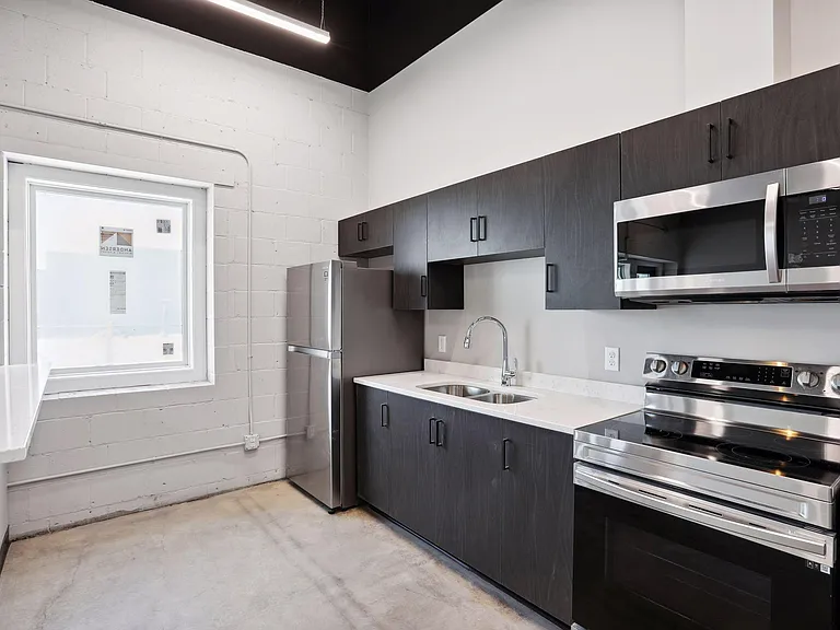 9th St Lofts — Photo 11