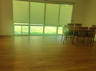 2518 Fowlers Ln, Reston, VA 20191