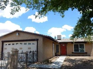 2013 Yellowstone Dr, Barstow, CA 92311