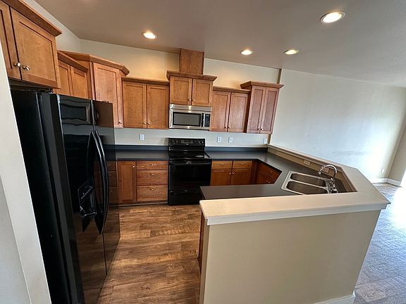3rd image of 5770 Legoe Ave APT 202
