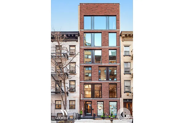 Rented by Warburg | media 35