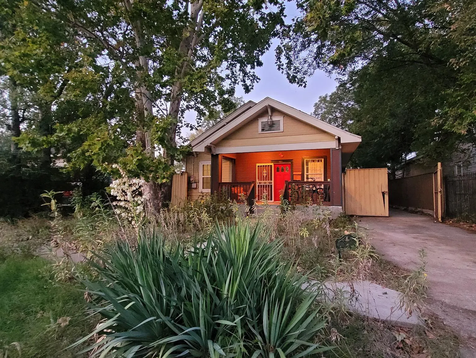 410 Ann Ave — Photo 2