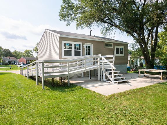 5th image of 1047 Bermuda Cir