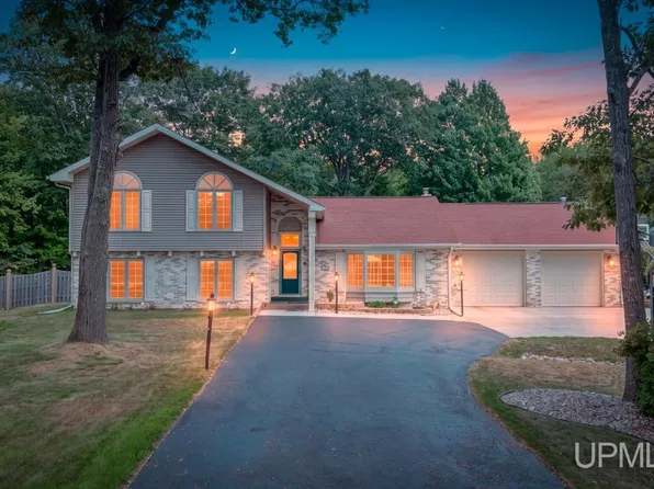 7535 Lake Bluff 19.4 Rd #19.4, Gladstone, MI 49837