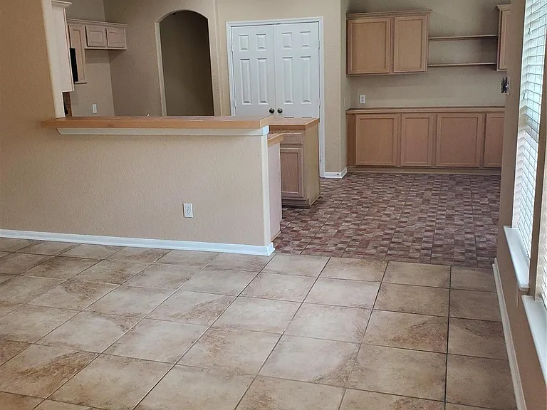 2715 Falling Forest Ct — Photo 20