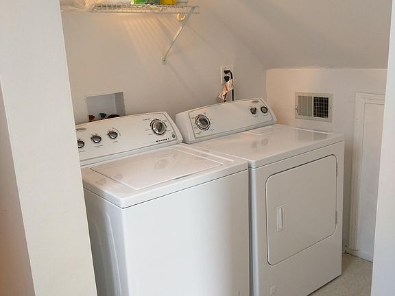 5th image of 2250 W Farragut Ave #2