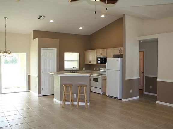 5th image of 1417 NW 21st Ct