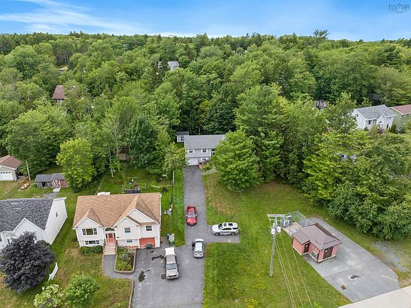 3rd image of 984 Beaver Bank Rd