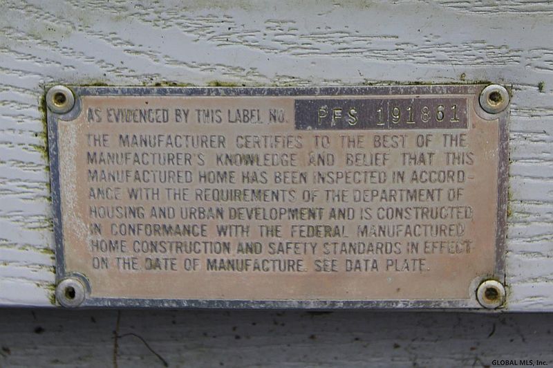 5th image of 143 MANORKILL Road