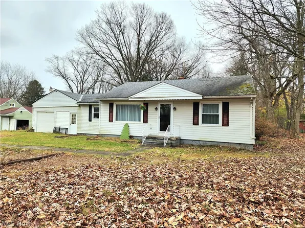 4859 Manchester Rd, New Franklin, OH 44319