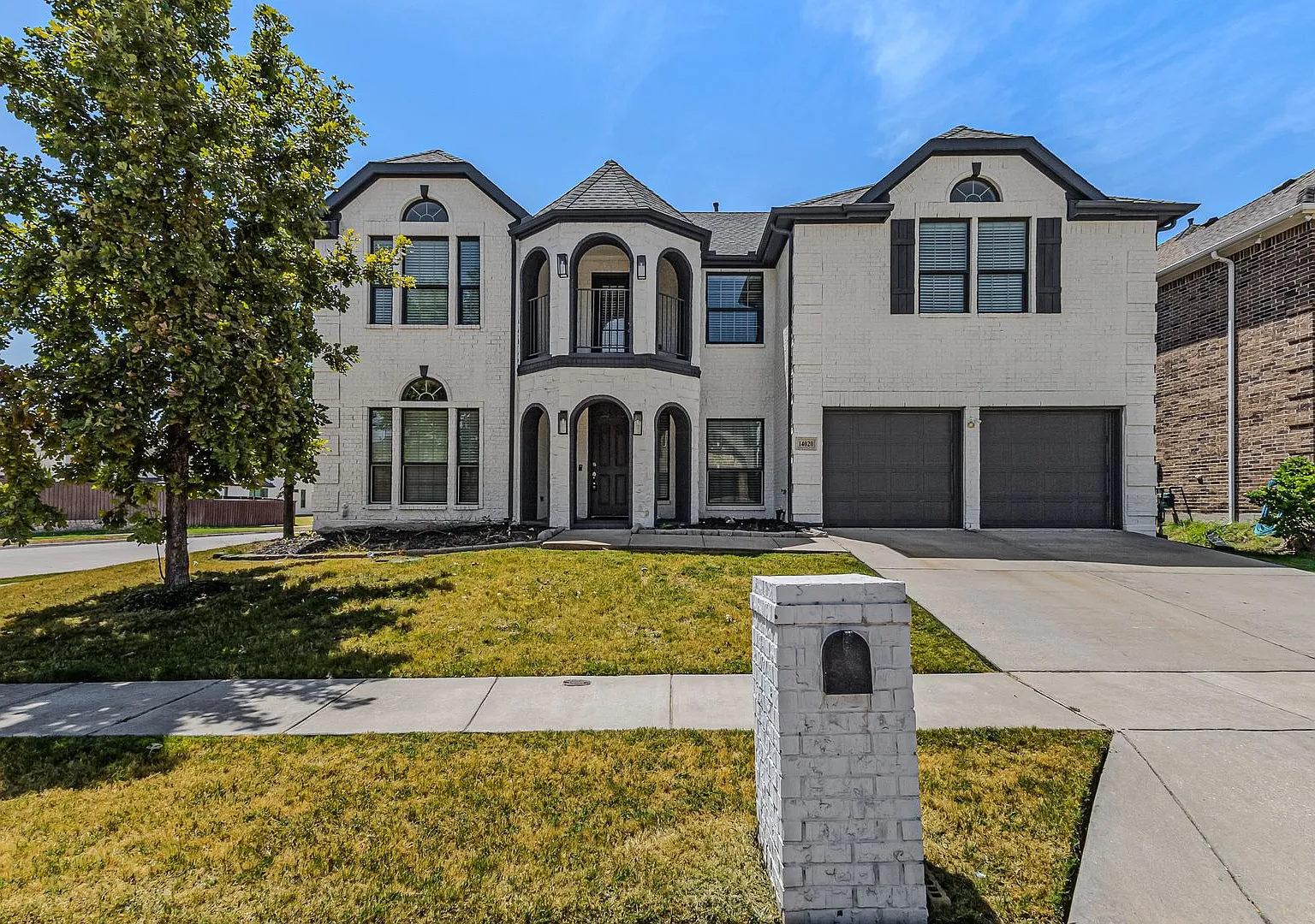 Spacious 5-Bedroom Frisco Hills Home with Pool and Trails — Photo 1