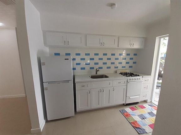 2nd image of 3162 New York St