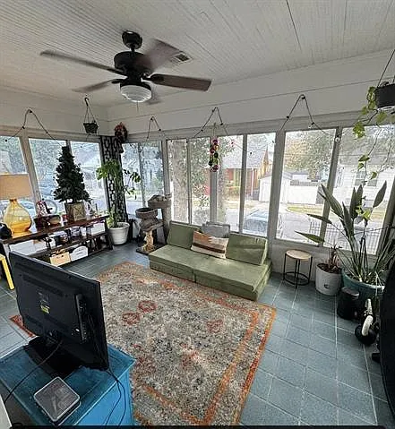 3 bed, 1.5 bath, 1600 sqft, $2,550 — Photo 3
