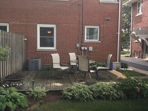 2nd image of 1011 W Hillgrove Ave